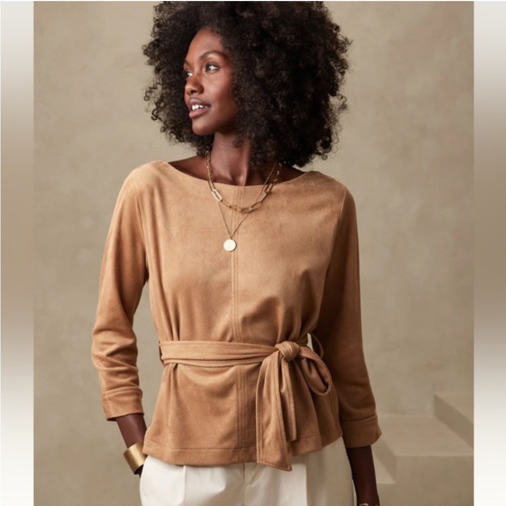 Banana Republic faux suede belted top brown, size small